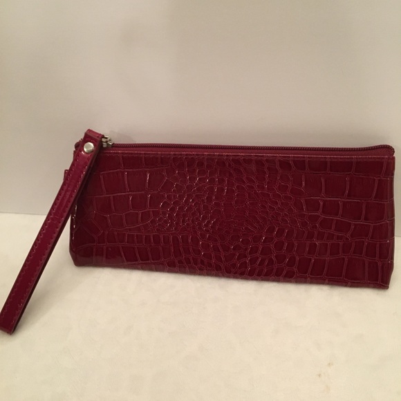 Beautiful burgundy purse bundle! - Picture 6 of 6